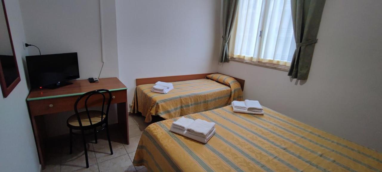 Hotel Zeus Lido Di Classe Room Only Dış mekan fotoğraf