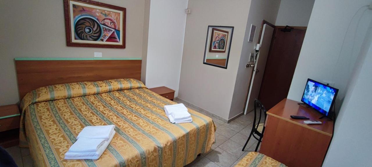 Hotel Zeus Lido Di Classe Room Only Dış mekan fotoğraf