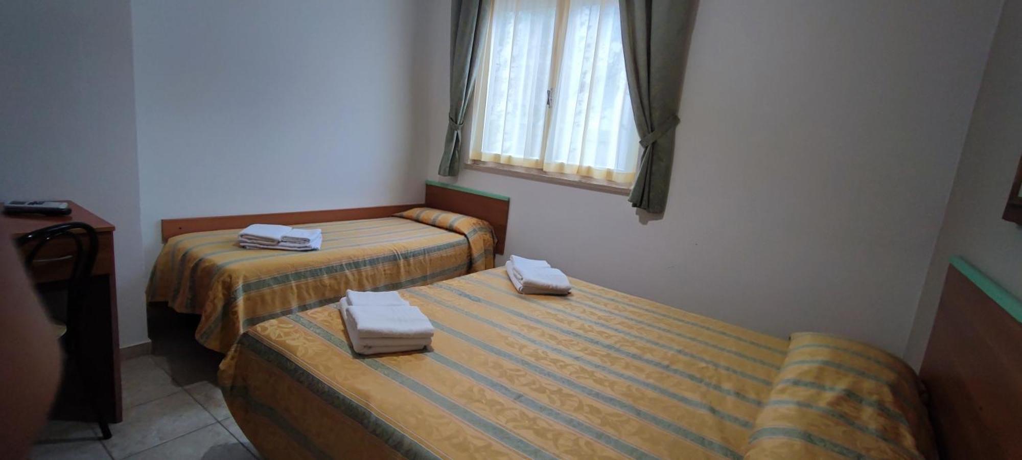 Hotel Zeus Lido Di Classe Room Only Dış mekan fotoğraf