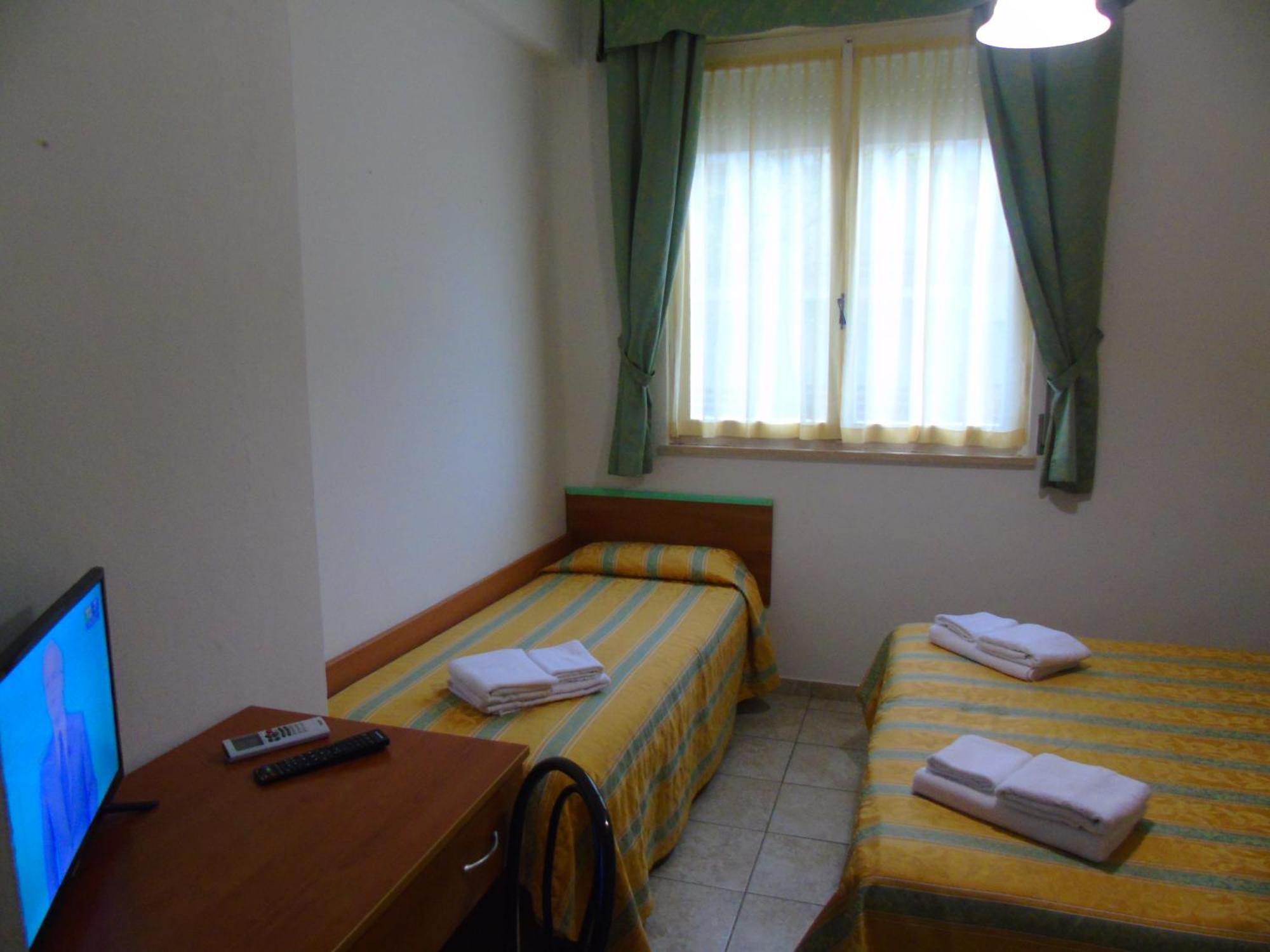 Hotel Zeus Lido Di Classe Room Only Dış mekan fotoğraf